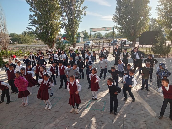 Абай облысы, Үржар ауданы "ЖанайSecondary school -бақшасы"КММ "Сергіту сәті" 3-11 сынып оқушылары