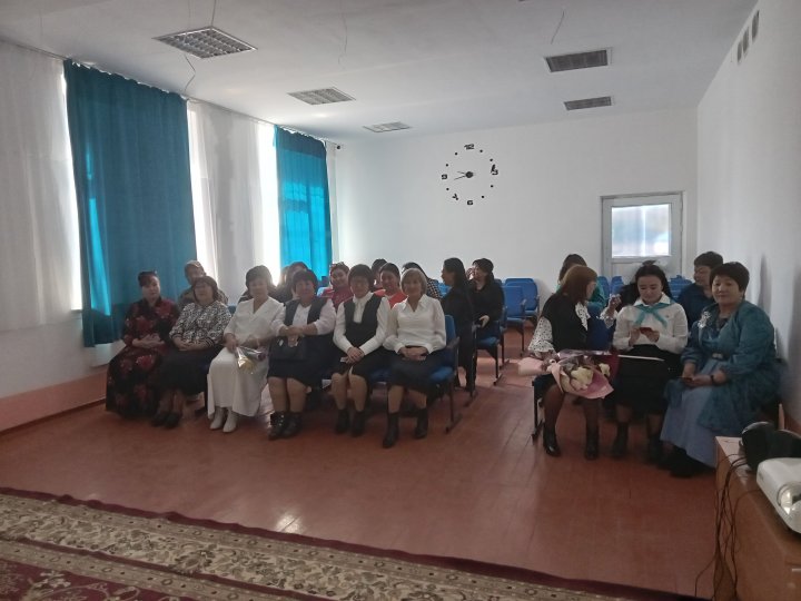 "ЖанайSecondary school -бақшасы"КММ "Ұстаз-мектептің жүрегі" атты мұғалімдер күні
